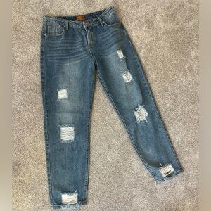 POL Jeans. Super cute distressed Jeans 90’s style.
